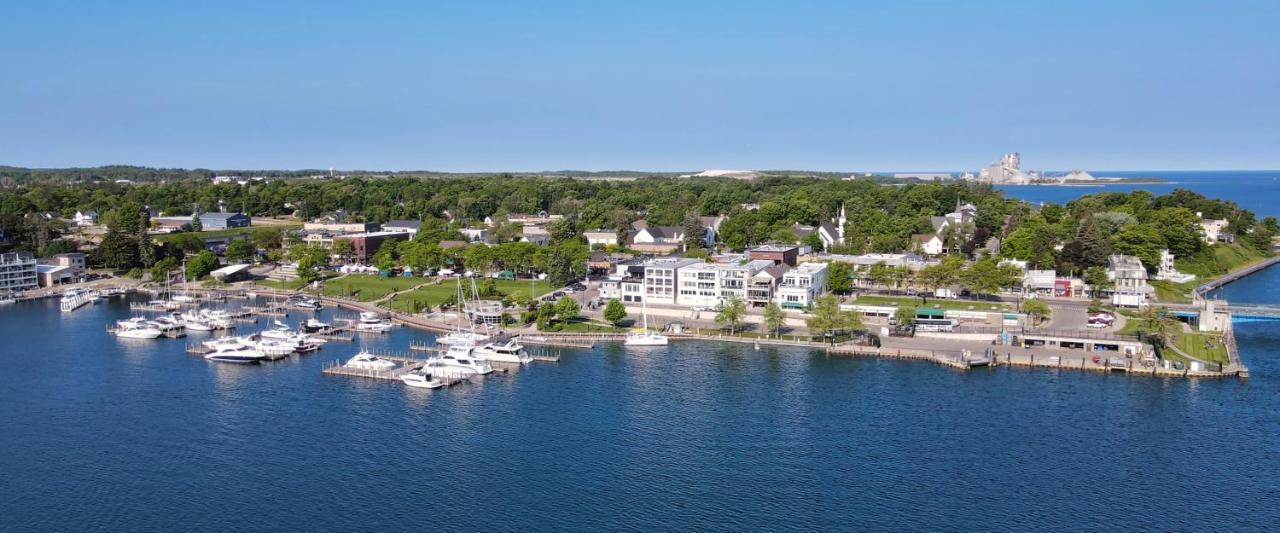 359 Edgewater Inn Charlevoix Zewnętrze zdjęcie